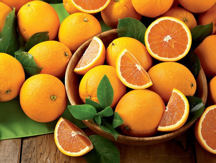 Oranges have many health benefits.