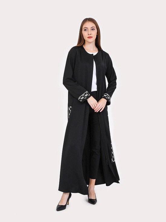 Abaya Fashion Trends: 2023 Runway Roundup