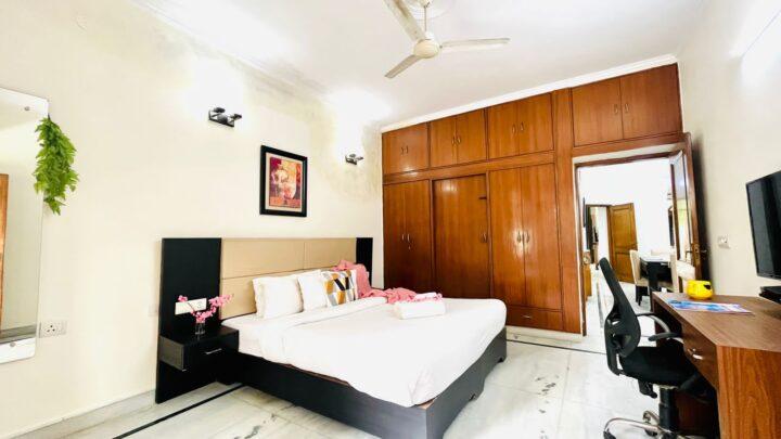 Give relax with luxury Service Apartments Delhi
